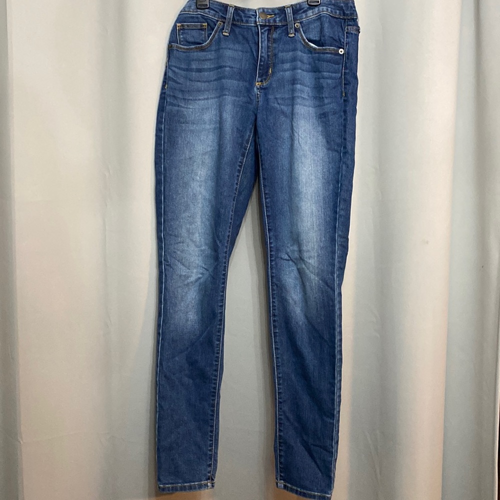 Mid rise jeans